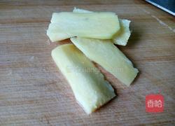 白萝卜枸杞红枣猪骨汤的做法图解3