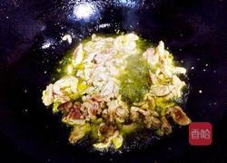 蘑菇炒肉的做法图解5