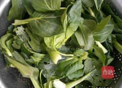 香菇豆腐炖青菜的做法图解1