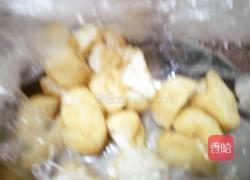 金针菇炒油豆腐的做法图解2