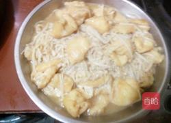 金针菇炒油豆腐的做法图解4