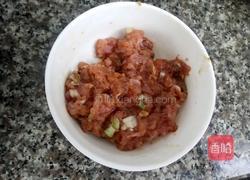 酸辣碎米肉的做法图解2