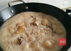 东北菜小鸡炖蘑菇粉条的做法图解4