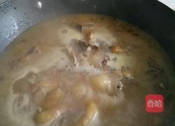 东北菜小鸡炖蘑菇粉条的做法图解5