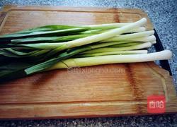 干竹笋炒蒜苗的做法图解7