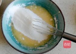 巧克力蔓越莓蛋糕卷的做法图解3
