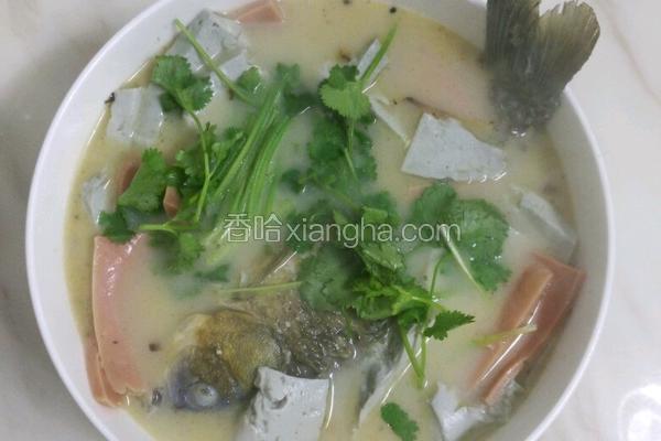 鲫鱼豆腐汤