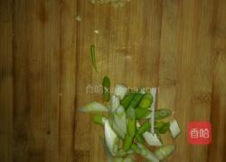 大葱炒鸡蛋的做法图解1