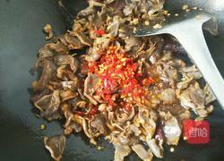 鸭胗炒酸菜的做法图解10