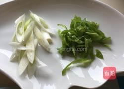 孜然羊肉的做法图解2