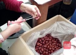 阿胶枣夹核桃的做法图解2