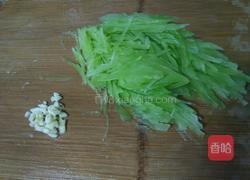 素炒莴笋的做法图解2