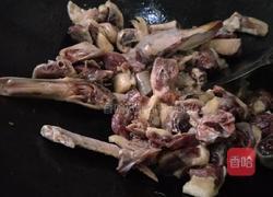 花生闷鸭的做法图解3