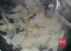 鲜冬笋炒五花肉的做法图解2