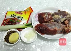 卤牛肉的做法图解1