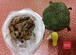 西兰花炒虾仁的做法图解1