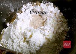 奶油蜜豆牛角包的做法图解2