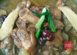 红枣枸杞炖猪脚的做法图解10