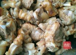 红枣枸杞炖猪脚的做法图解4