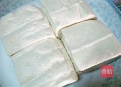 肉末焖豆腐的做法图解1