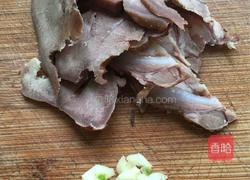 猪舌炒豆角的做法图解2