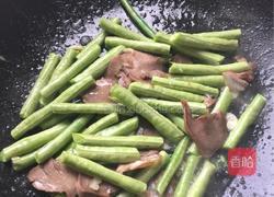 猪舌炒豆角的做法图解5