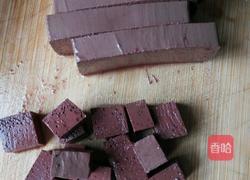 韭菜炒鸭血鹌鹑蛋的做法图解6