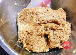 白萝卜猪肉馅饼的做法图解2