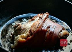 冰糖肘子的做法图解4