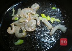 火龙果炒虾仁的做法图解2