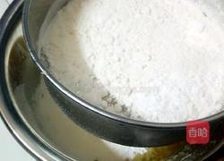 柠檬熔岩蛋糕的做法图解2