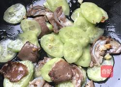 猪舌炒黄瓜的做法图解5