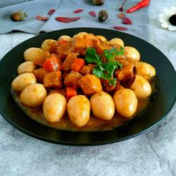 香其酱炖鸡胸肉鹌鹑蛋的做法[图]