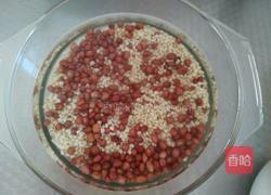 高粱米红豆粥的做法图解2