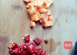 西兰花炒木耳的做法图解5