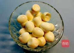 茄汁鹌鹑蛋的做法图解1