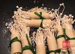 豆皮卷金针菇的做法图解11