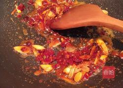 辣烤鲶鱼配凉面的做法图解8