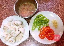 口蘑炒肉的做法图解1