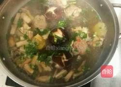 香菇肉丸粉丝汤的做法图解8