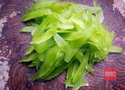 清炒青笋的做法图解2