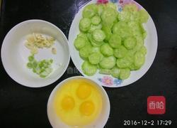 黄瓜炒鸡蛋的做法图解2