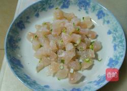 龙利鱼饺子的做法图解1