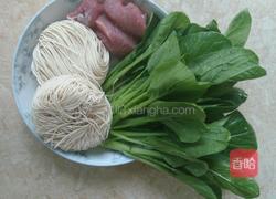 自制瘦肉青菜汤面的做法图解1