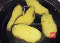 芝麻红薯饼的做法图解1