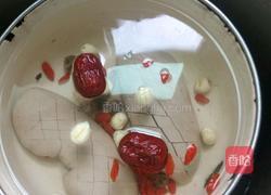 红枣莲子猪腰汤的做法图解6