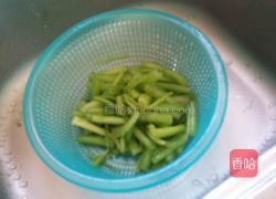 清炒芹菜的做法图解3