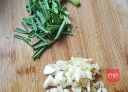 酸菜肉丝粉条汤的做法图解2