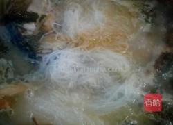 酸菜粉条炖鱼的做法图解11
