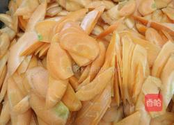 炒胡萝卜的做法图解2